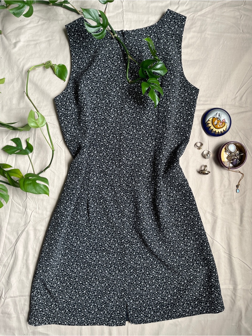 Vintage 90’s floral mini/midi dress | grunge, practical magic, whimsigoth - Picture 3 of 7